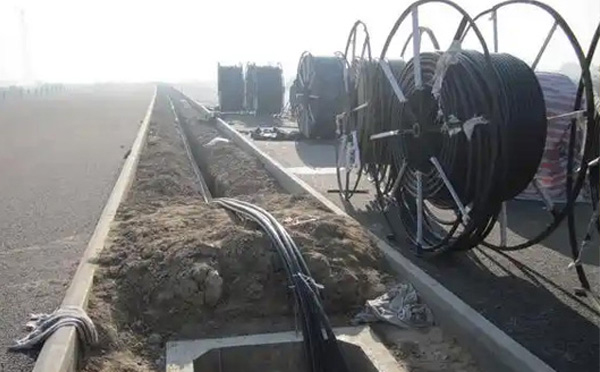 现代通信网络建设指南：岷县光缆施工全流程技术解析与质量控制